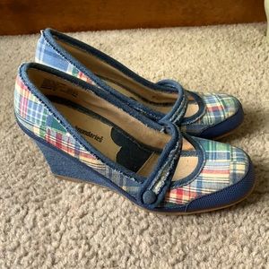 No Boundaries plaid wedged heels.